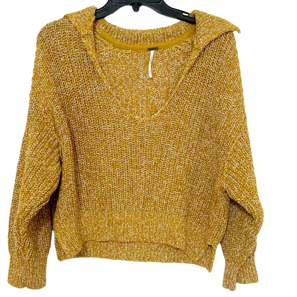 Free People Love This City Cropped Mustard V Neck Collar Slouchy sweater Size XS